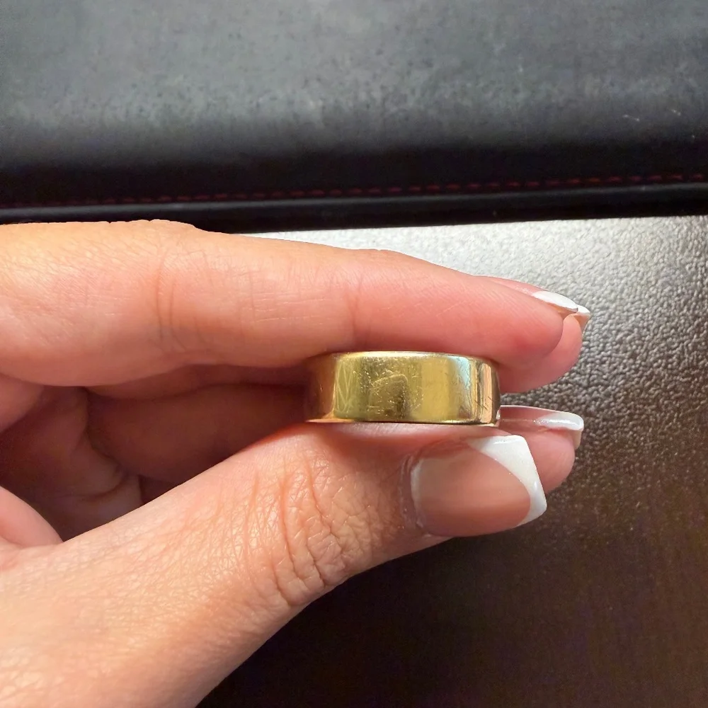 Oura Ring 4 Gold Size 9